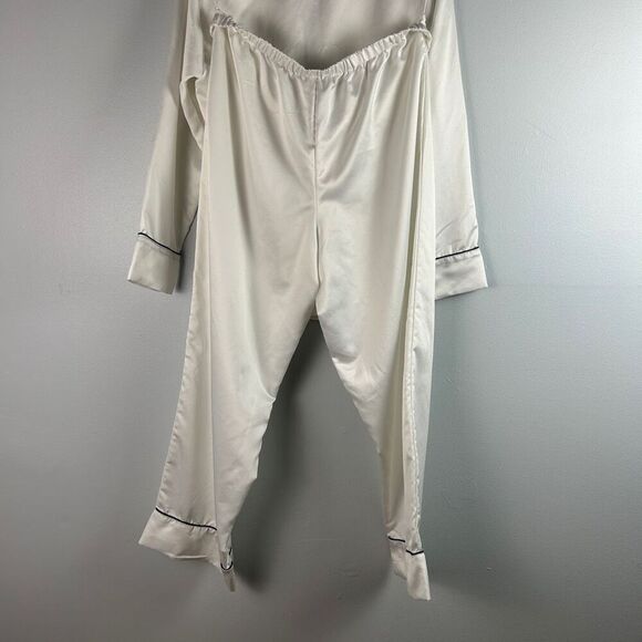 Natori Satin Long Sleeve Button-Up Top & Crop Pants Pajama - Picture 9 of 13